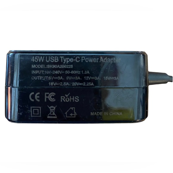 45W USB Type-C Power Adapter - Picture 2 of 4